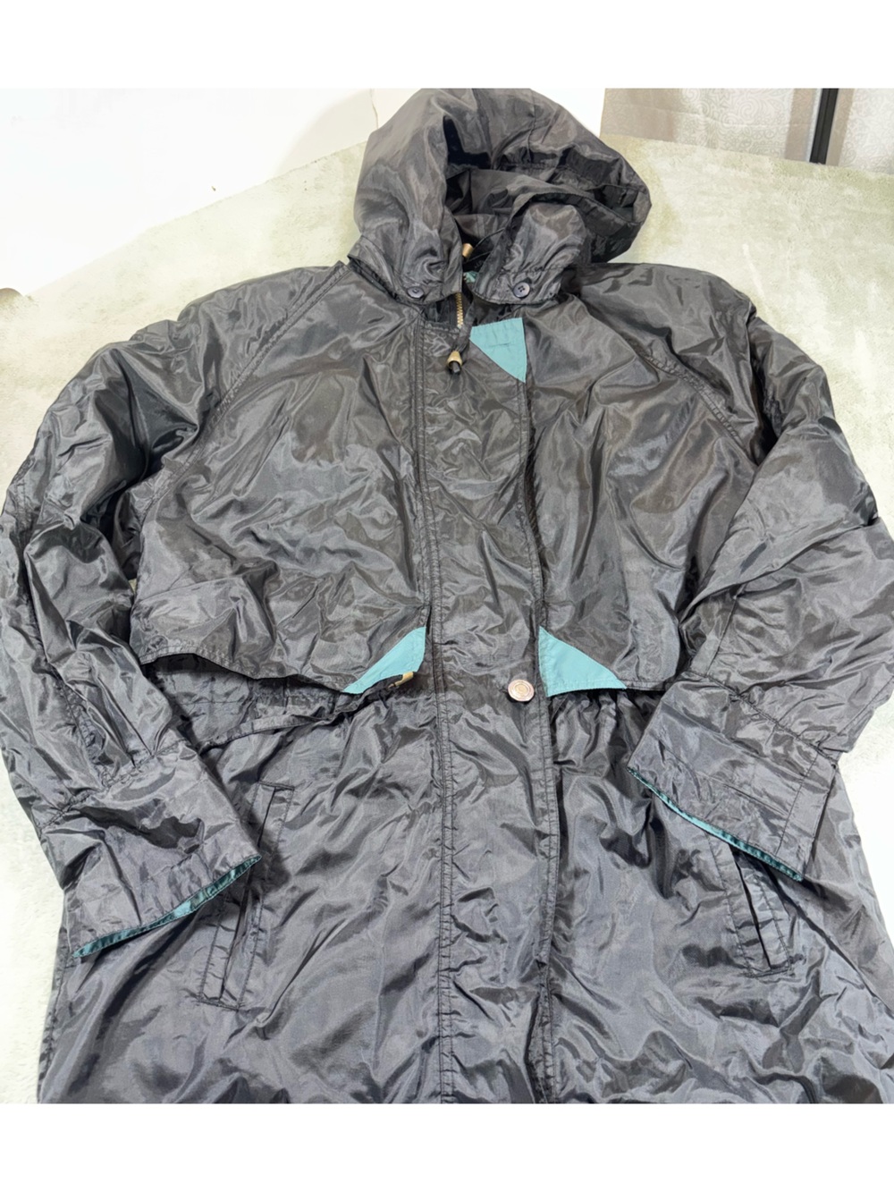 VTG Cabin Creek Black & Teal Hooded Rain Jacket Parka - Medium